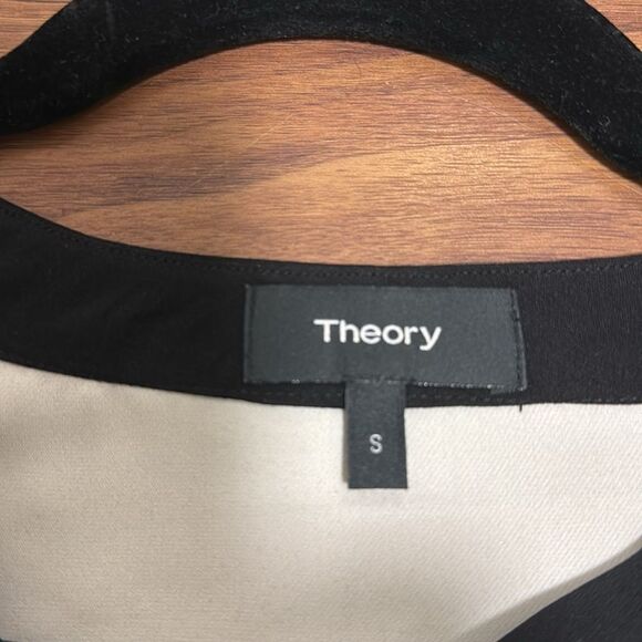 Theory Silk Bell Sleeve Tie Neck Blouse. Relaxed fit. Size S. Off White/Black. - Picture 4 of 5